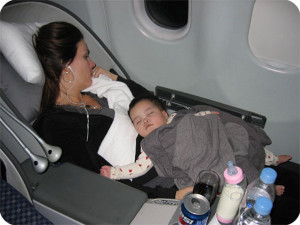 bebe-in-avion
